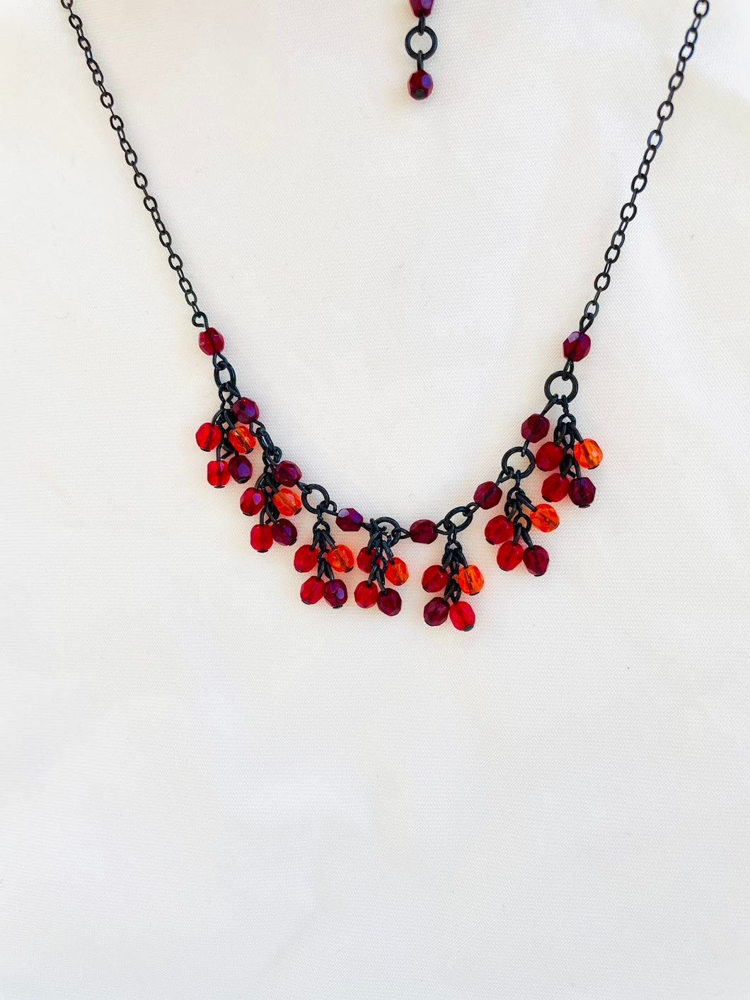 Beaded 90s Vampy necklace, Red dangling gems necklace, Red Goth Swag necklace