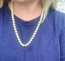 Load image into Gallery viewer, Iridescent Single Strand Pearl Necklace Knotted Single String Faux Pearls