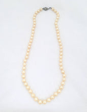 Load image into Gallery viewer, Iridescent Single Strand Pearl Necklace Knotted Single String Faux Pearls