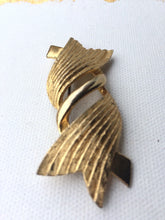 Load image into Gallery viewer, Large textured Vintage Gold Brooch, Gold Ribbon Brooch, Big Bold Brooch 1960s Costume Jewelry, Mid Century