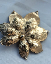 Load image into Gallery viewer, Layered Gold Sycamore Leaf, Beautiful textured gold leaf vintage brooch
