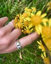 Load image into Gallery viewer, The Sheela Ring
