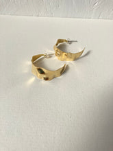 Load image into Gallery viewer, Rippling Gold Hoop Earrings, Large Lightweight Hoops
