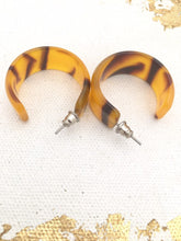 Load image into Gallery viewer, Vintage Thick Hoop Earrings Orange &amp; Brown Plastic earrings, Big 80s earrings Animal print earrings
