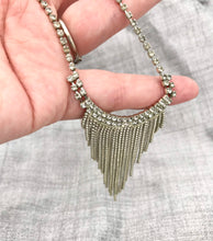 Load image into Gallery viewer, Elegant Silver 1970s Fringe necklace, Silver tone flat link dangling necklace, Retro Silver Necklace Chain with Chain Fringe
