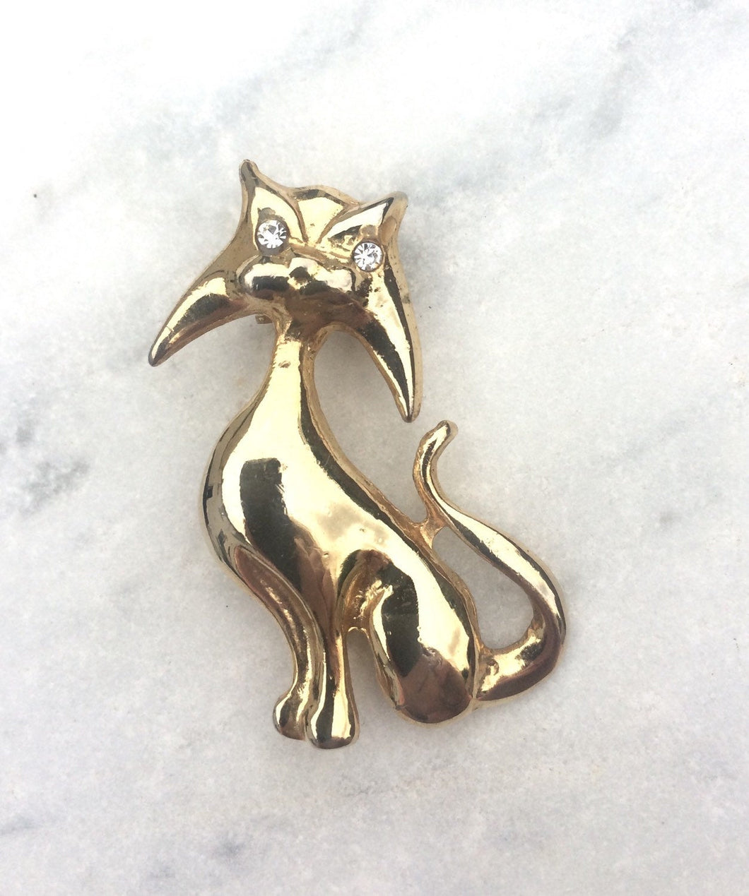 Vintage Cat Brooch in Gold Tone with Rhinestone eyes. Cat lady Brooch, Vintage Cat Lovers pin